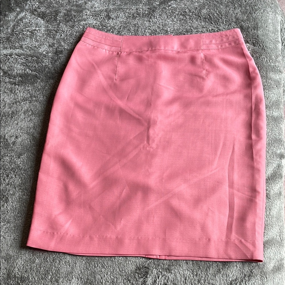 Pink Knee-Length Pencil Skirt for Work, brand new, no tag